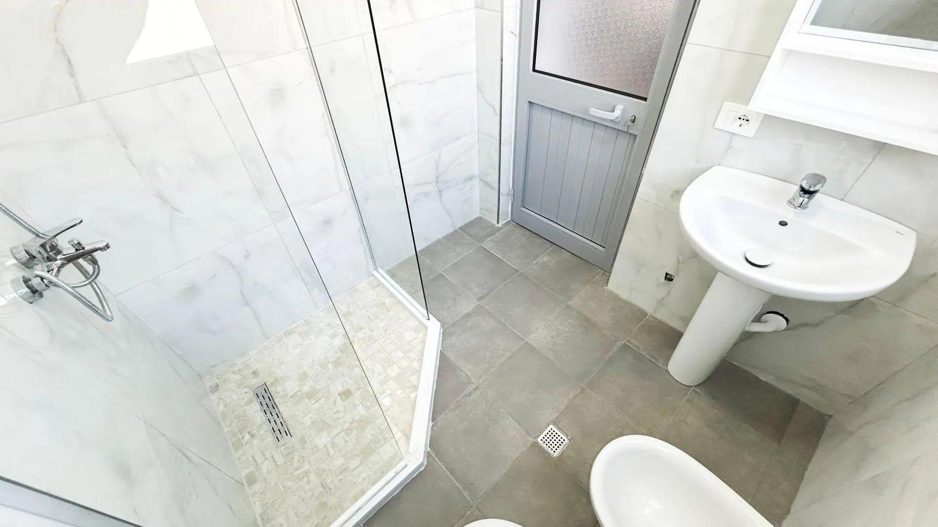 Appartamento Garsoniere 1080 Durrës