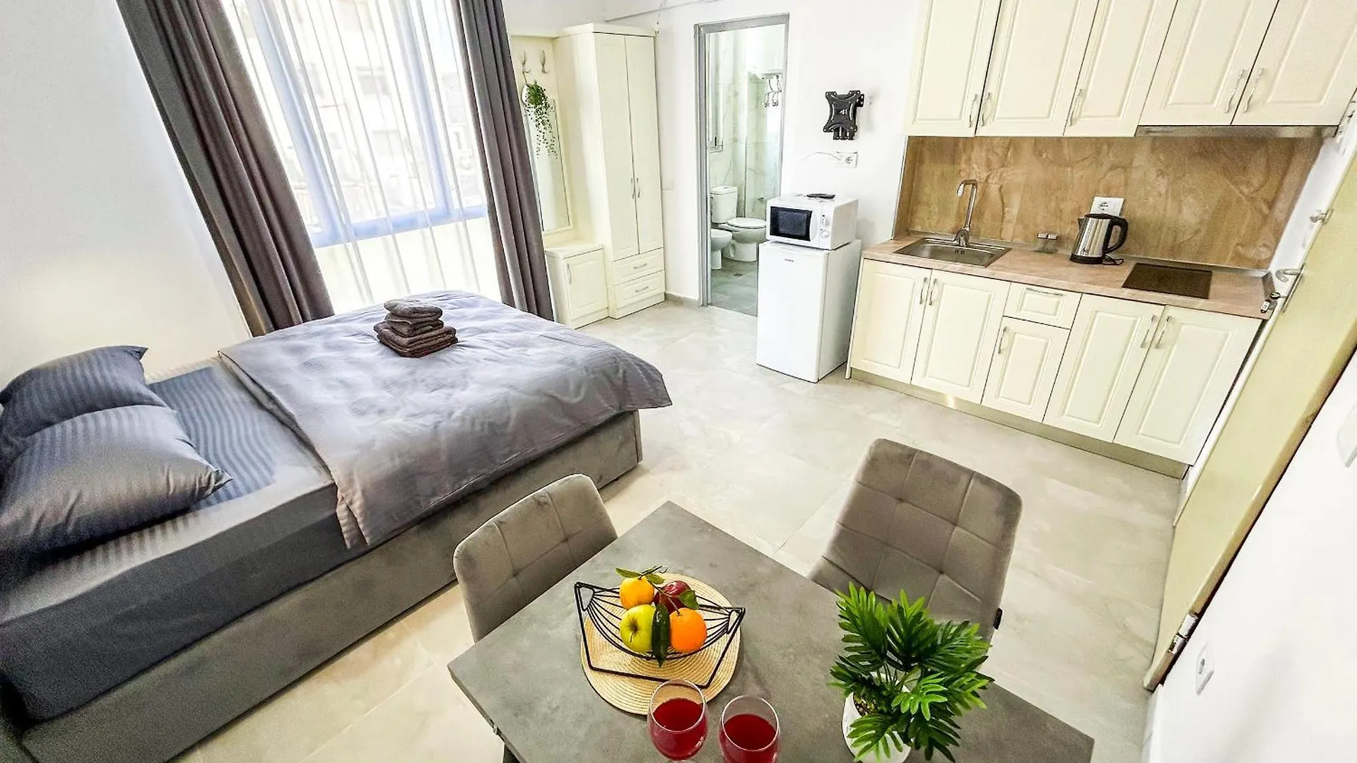 Garsoniere 1080 Apartment Durres Albania